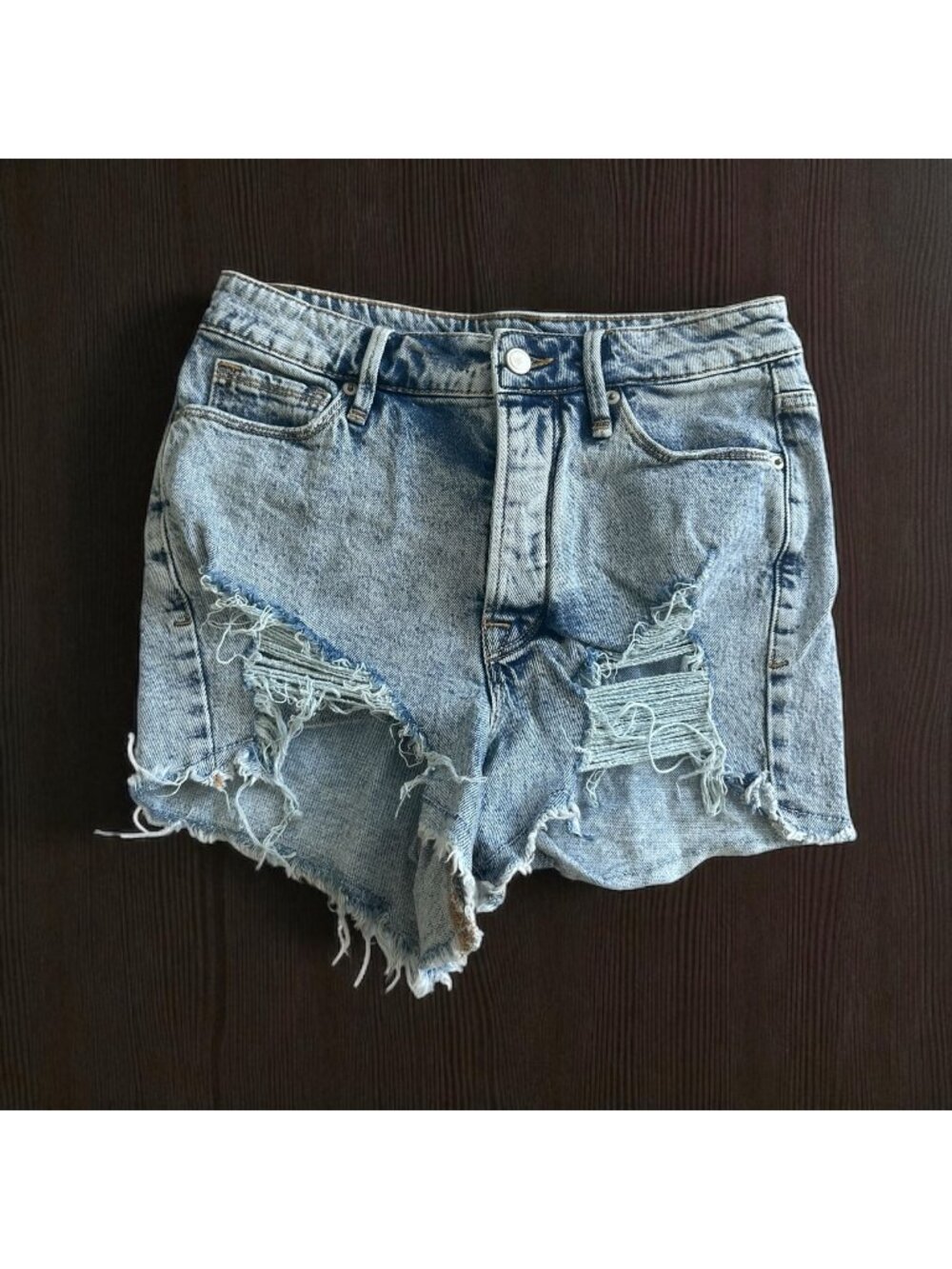 GOOD AMERICAN Light Wash Distressed Denim Cutoff Shorts Size US 4 / 27